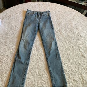 & denim shaping jeans